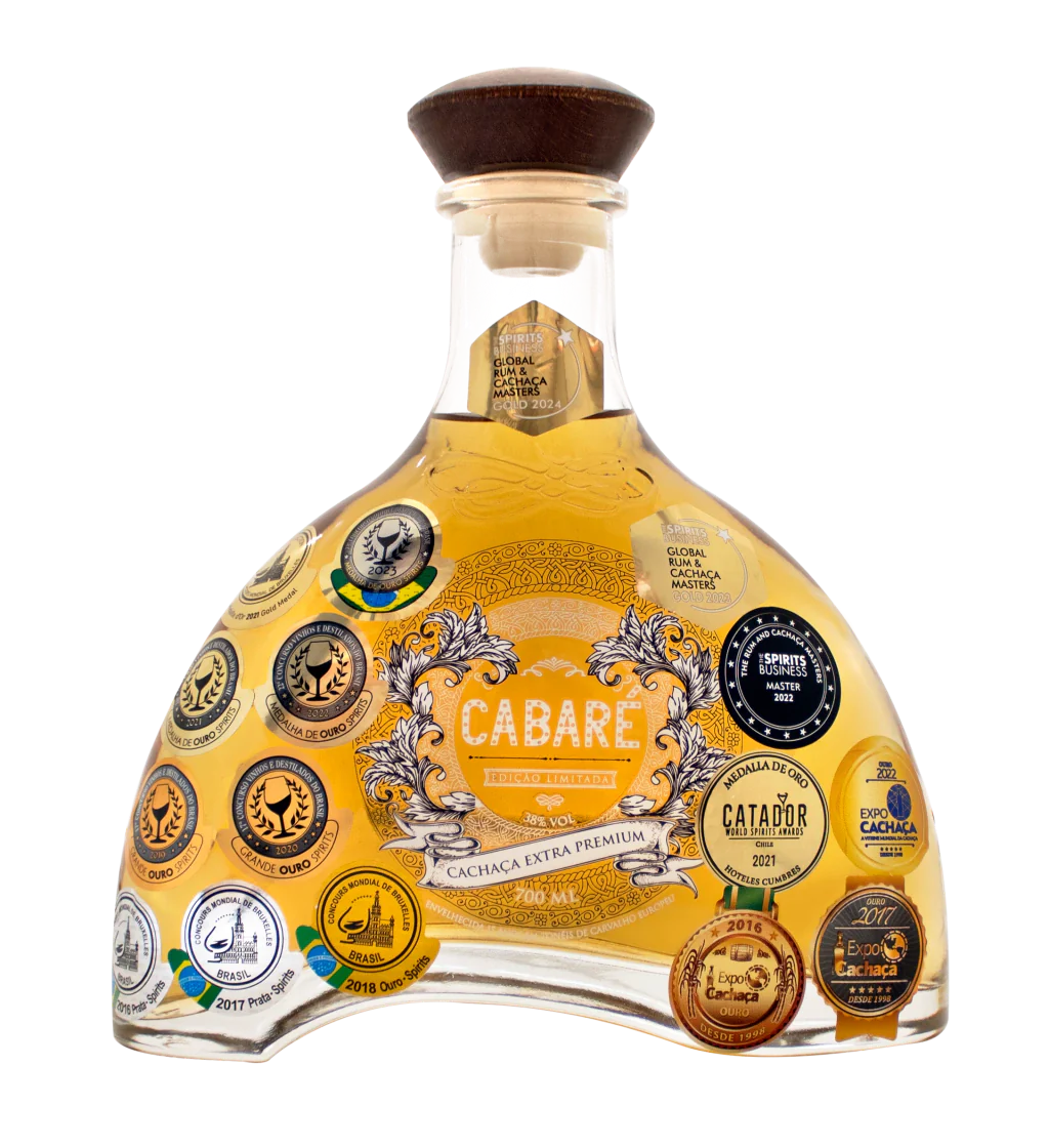 Kit Cachaça Cabaré Extra Premium 700ml Envelhecida 15 Anos